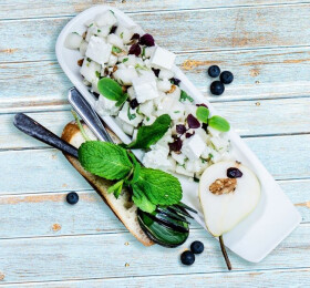 Salade de poires et fromage de brebis