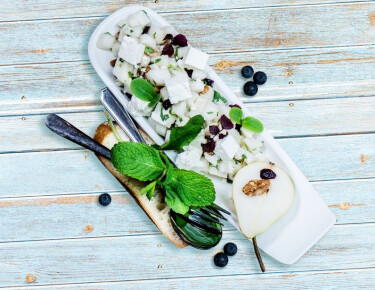 Salade de poires et fromage de brebis