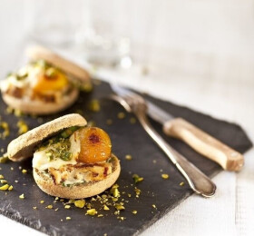 Burger de poulet mariné au fromage de brebis