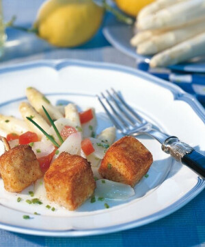 Salade d’asperges au fromage de brebis pané