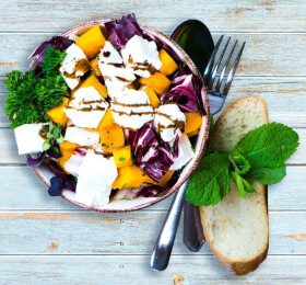 Salade de Mangue et au Fromage de Brebis