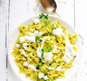 Pâtes au pesto et au fromage de brebis