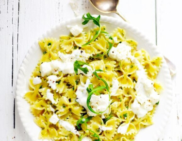 Pâtes au pesto et au fromage de brebis