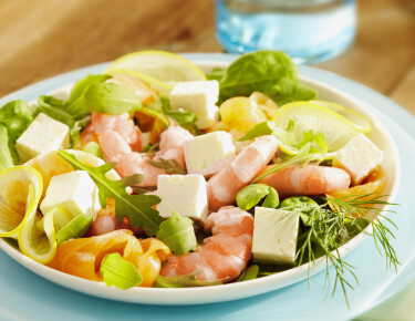 Salade de crevettes et saumon au fromage de brebis