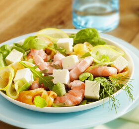 Salade de crevettes et saumon au fromage de brebis